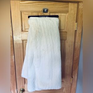 Blanket, Home, Living Room, White Blanket, Magaschoni